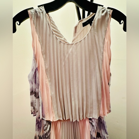 BCBGMAXAZRIA Jaelyn Light Dove Combo Pleated Midi Dress, Size XXS - Picture 3 of 6
